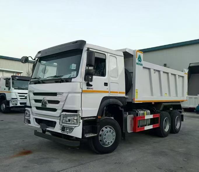 SINOTRUK HOWO डम्प ट्रक कार्गो ट्रक